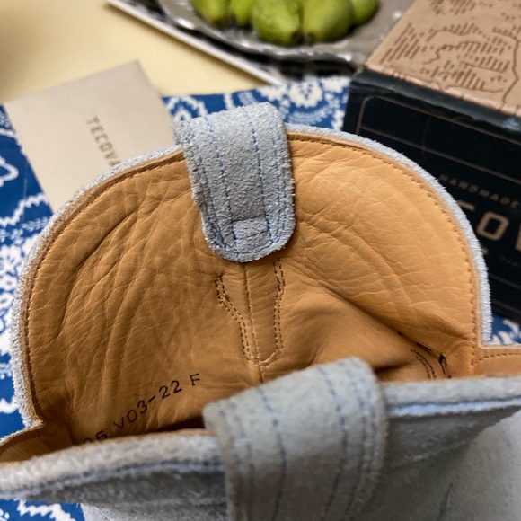 Brand new, never worn Tecova boots. Powder blue suede for a fashionista. - Picture 6 of 13